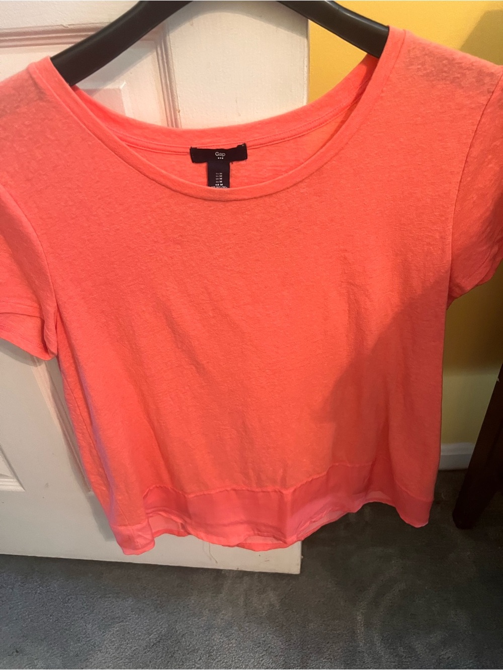 GAP Coral Scoop-Neck Short Sleeve Tee
